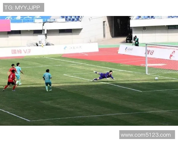 激情四溢的足球比赛:团队合作与个人技艺的完美结合